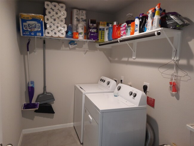 Building Photo - 3326 Sumac Dr