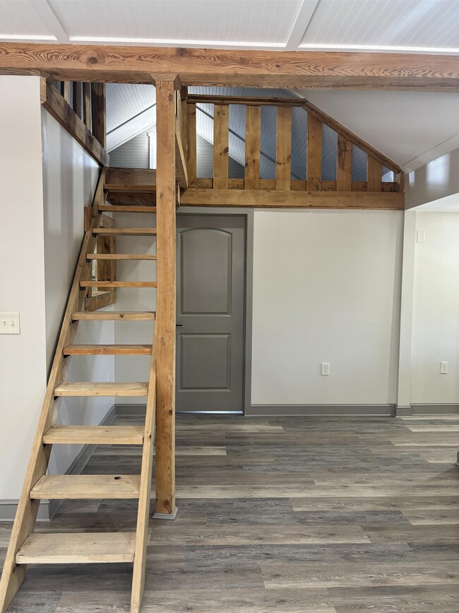 Building Photo - 615 Bean Rd