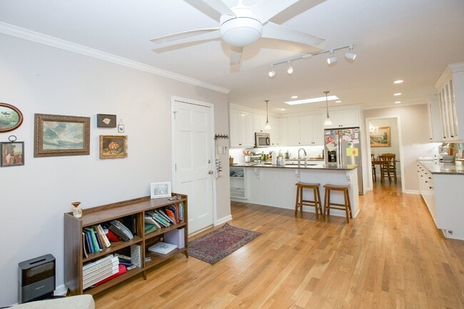Building Photo - Spacious 3 Bedroom Home in Fayetteville, N...