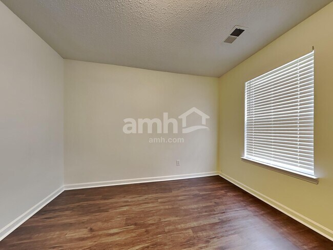 Building Photo - 6014 Pennycross Ln