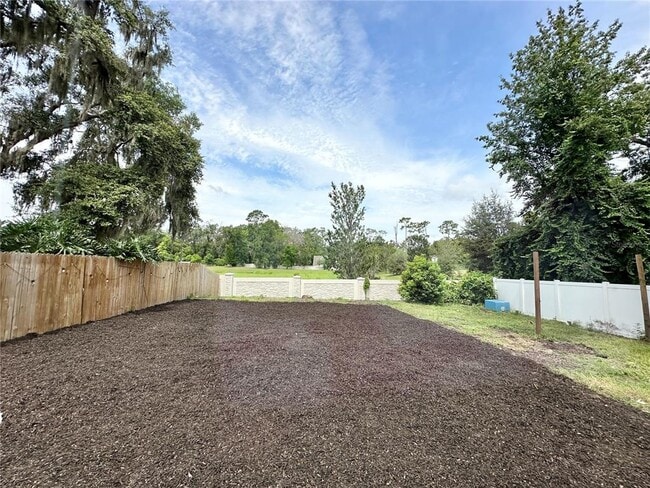 Building Photo - 122 S Bulova Dr