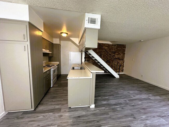 Building Photo - 2909 Norcade Cir