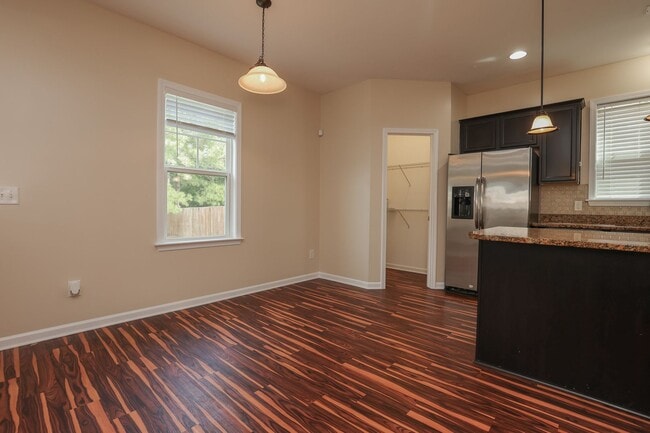 Building Photo - The Landing at Mill Creek community!  Washer / Dryer included