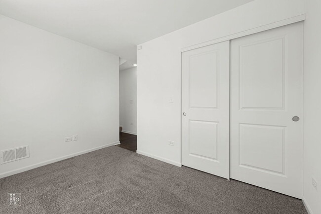 Building Photo - 2246 Venture Dr