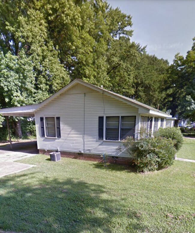 Building Photo - 609 Hibner St