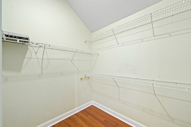 Building Photo - 5102 E Pagewick Dr