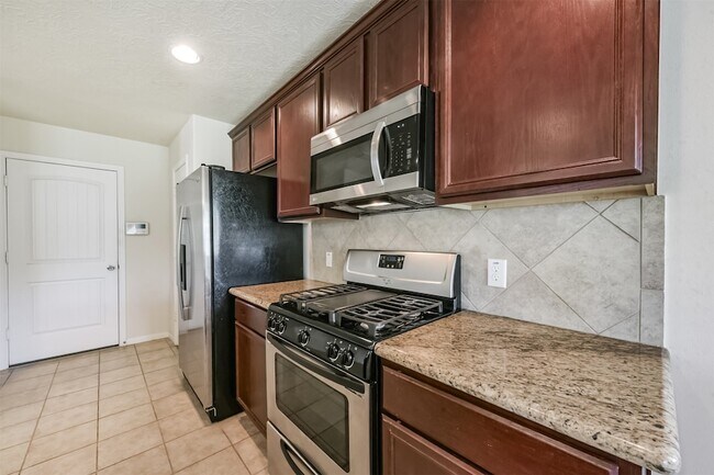 Building Photo - 2142 Tandy Park Way