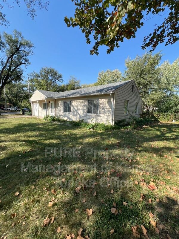 Building Photo - 3643 SW Clare Ave