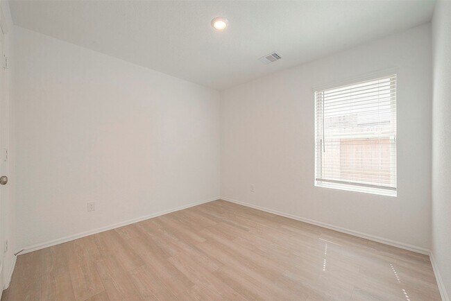 Building Photo - 26714 Wilderye Cv Ln