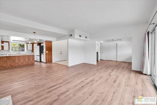 Building Photo - 483 E Avenida Granada