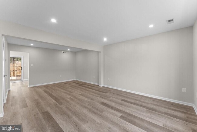 Building Photo - 3484 Legere Ct