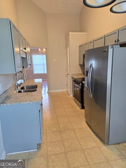 Building Photo - 65 Trelawney Ave