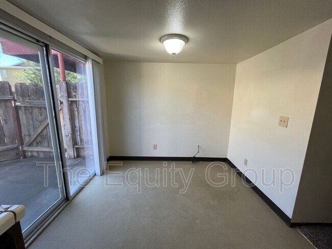 Building Photo - 850 N Williford Dr