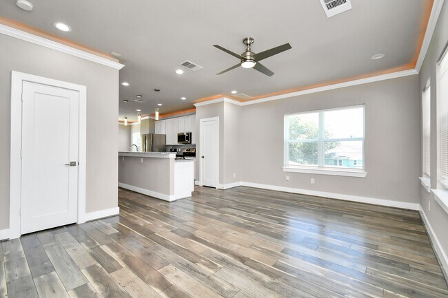 Building Photo - 3538 Noah St