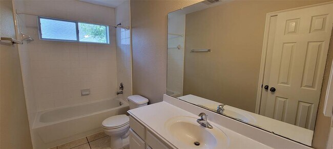 Building Photo - 98 S Regan Mead Cir