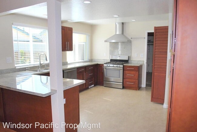 Building Photo - 3 br, 2 bath House - 9468 Alcosta Blvd.