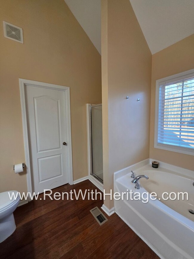 Building Photo - Gorgeous 5 Bd/ 3 Bath Including Full Finished Basement/ Spacious Yard with RV Parking/ Small Subd...