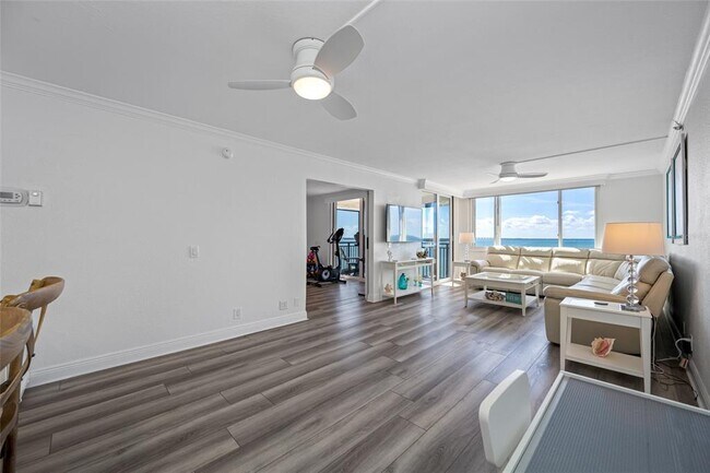 Building Photo - 6372 Palma Del Mar Blvd S