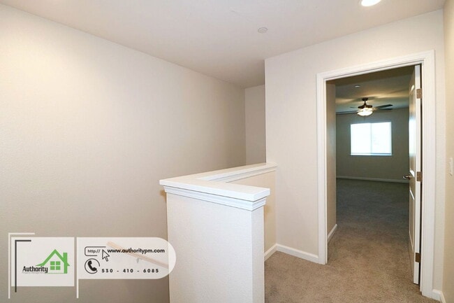 Building Photo - 810 Mission De Oro Dr