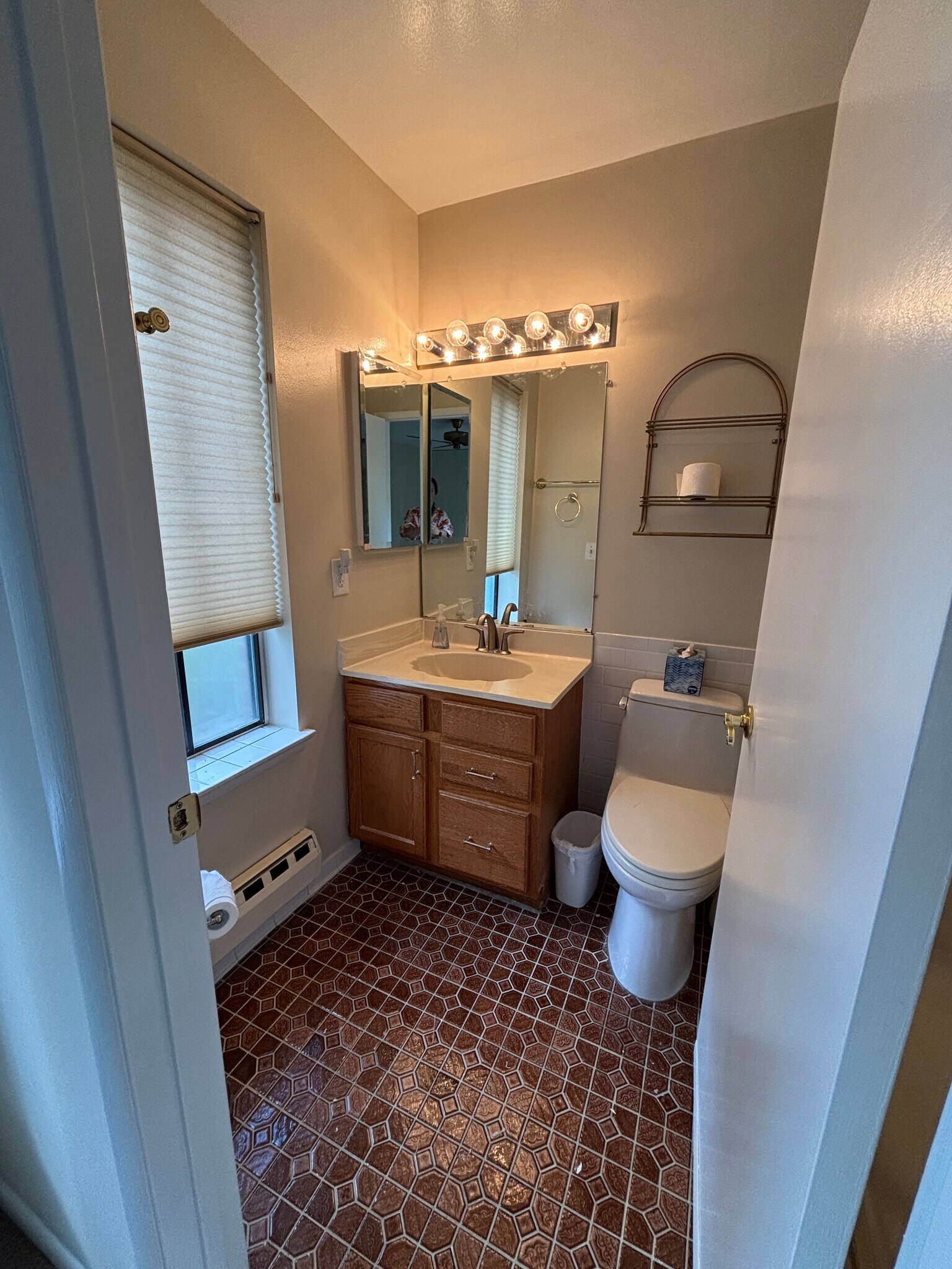 Building Photo - 15320 Pine Orchard Dr