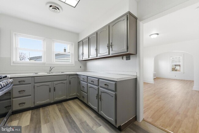 Building Photo - 140 Maddock Ave