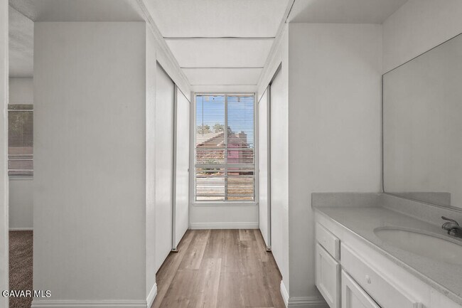 Building Photo - 1253 Morven St
