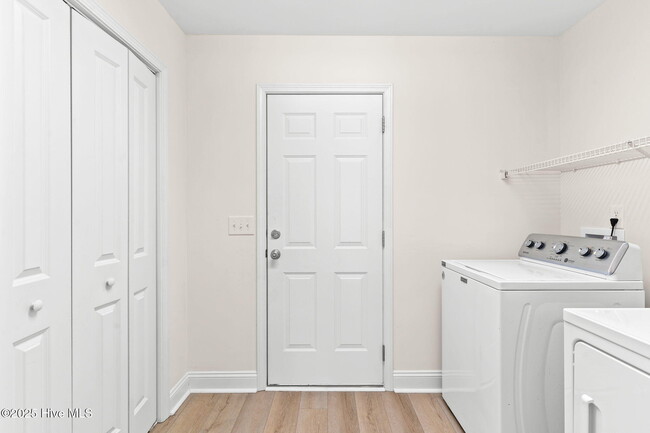 Building Photo - 1274 Neptuno Ct