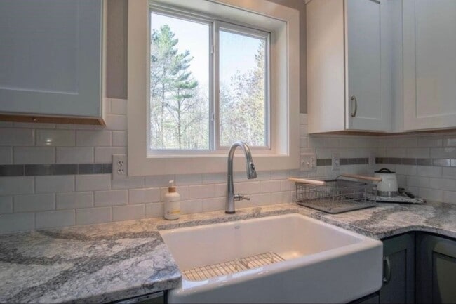 Building Photo - Click the “Apply Now” button or email wapmrentals@gmail.com for a prompt response.