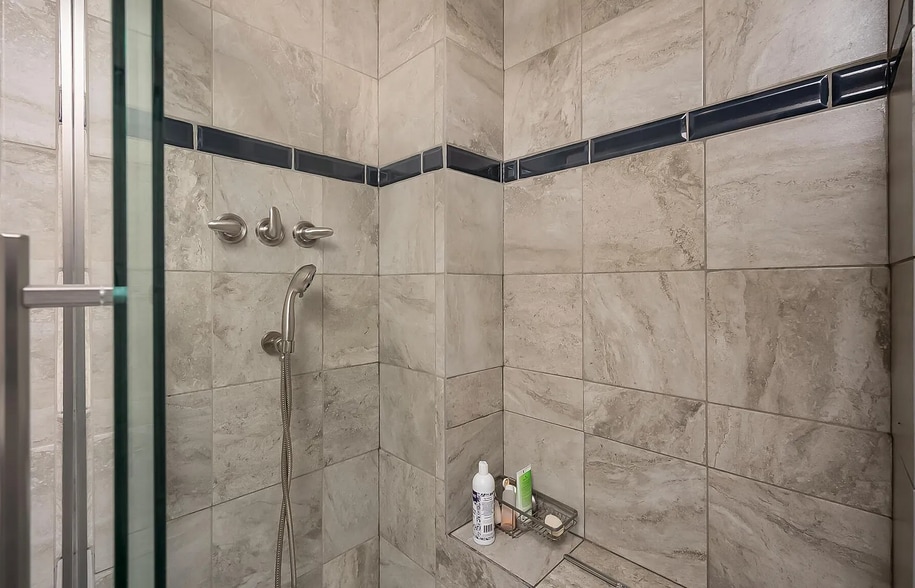 Primary Photo - 700 Ferguson Ave