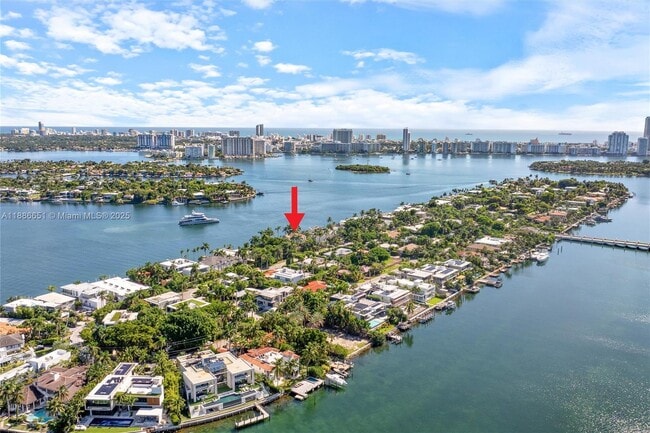 Building Photo - 305 N Hibiscus Dr