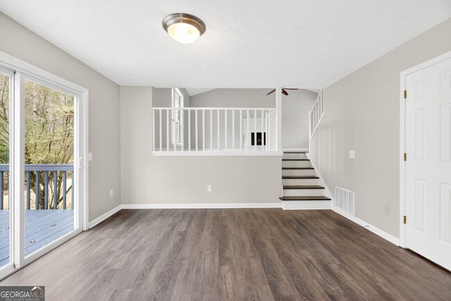 Building Photo - 5205 Maltdie Ct NE