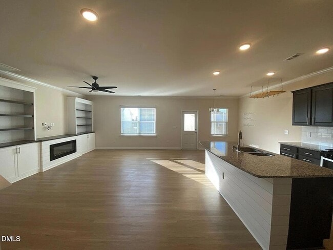 Building Photo - 2124 Fox Chapel Pl
