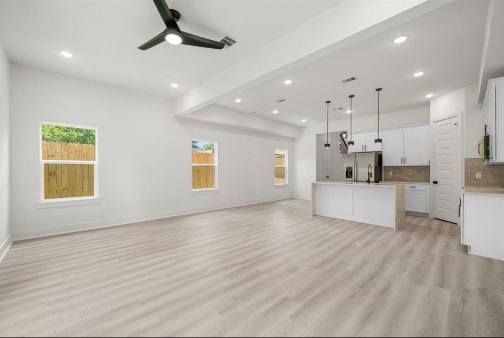 Building Photo - 4937 Southwind St