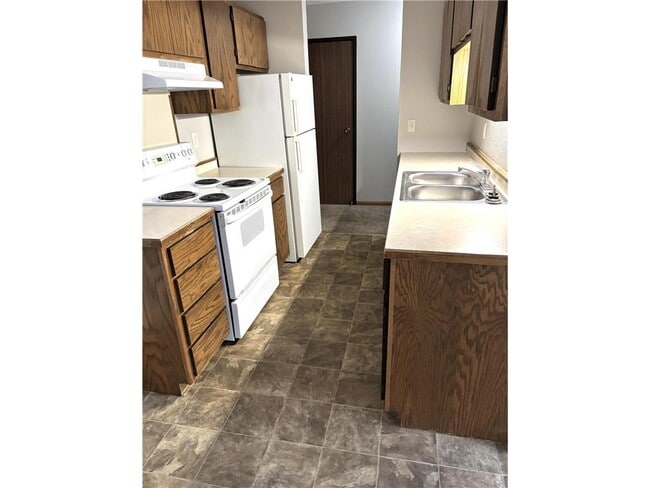 Building Photo - 720 Melody Ln