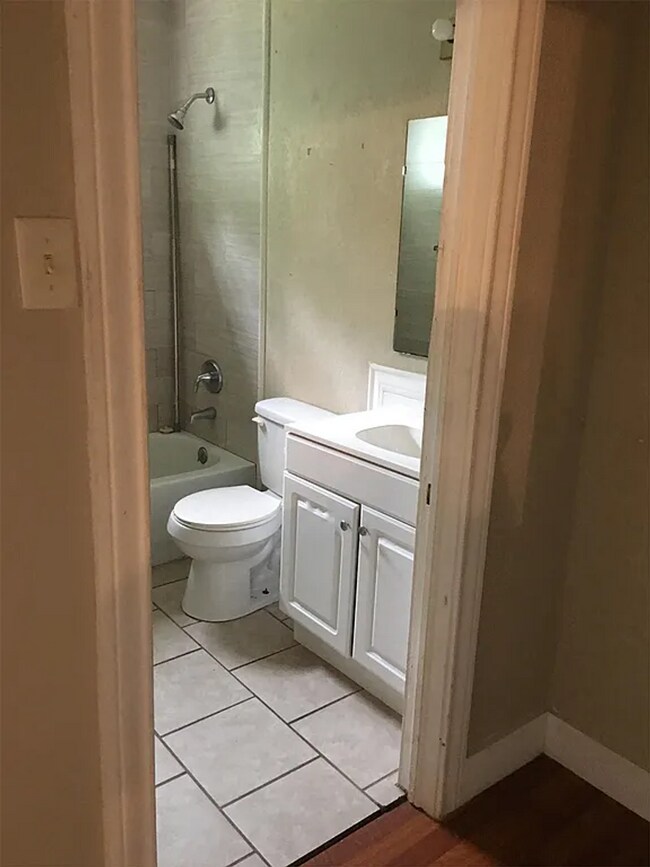 Building Photo - 207 23rd St