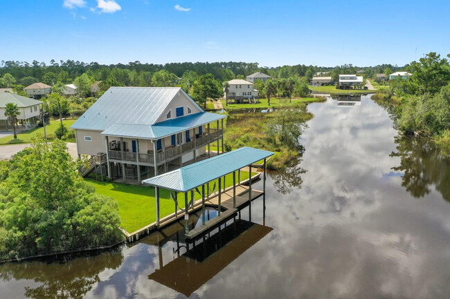 Building Photo - 4166 Old Lazy River Rd