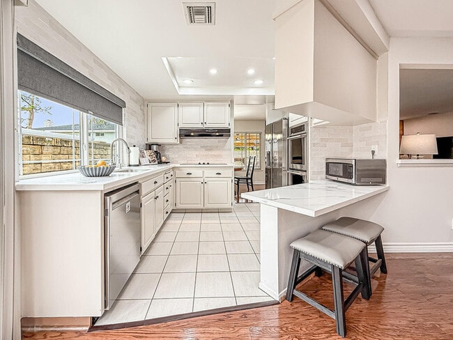 Building Photo - Single-Story Pool Home with RV Parking on Quiet Cul-De-Sac in Prime Simi Valley