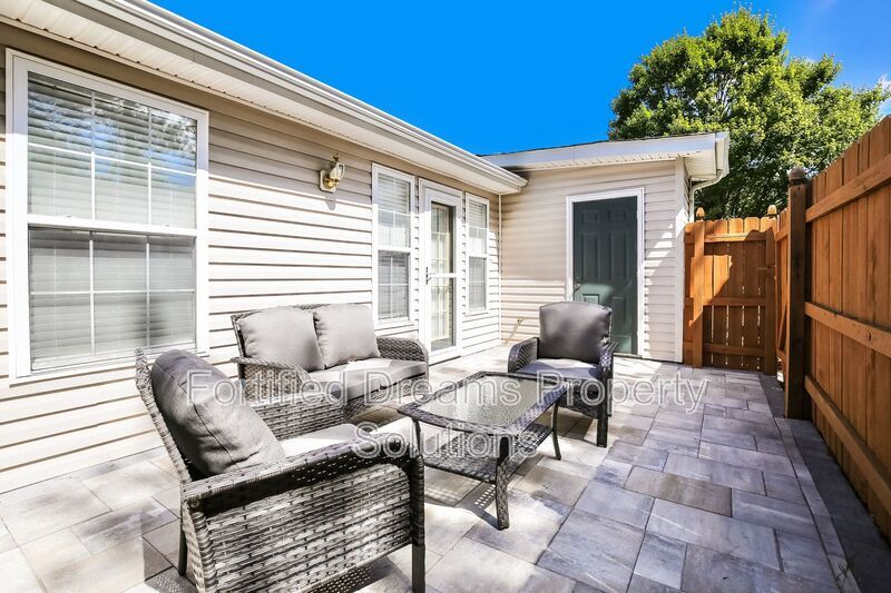 Building Photo - 198 Wesley Harris Cir