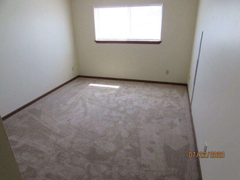 Building Photo - 10 Woodridge Ct