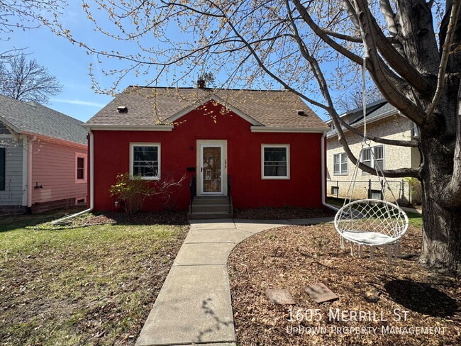 Building Photo - 1605 Merrill St