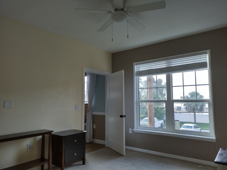 Building Photo - 5000 Culbreath Key Way