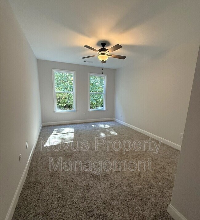 Building Photo - 108 Crest Pointe