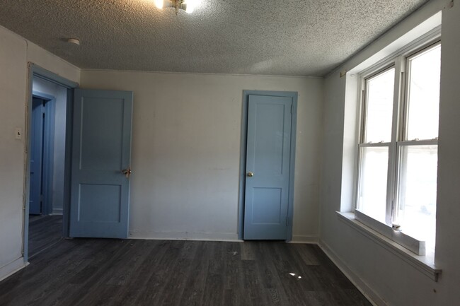 Building Photo - 7268 Leonard St