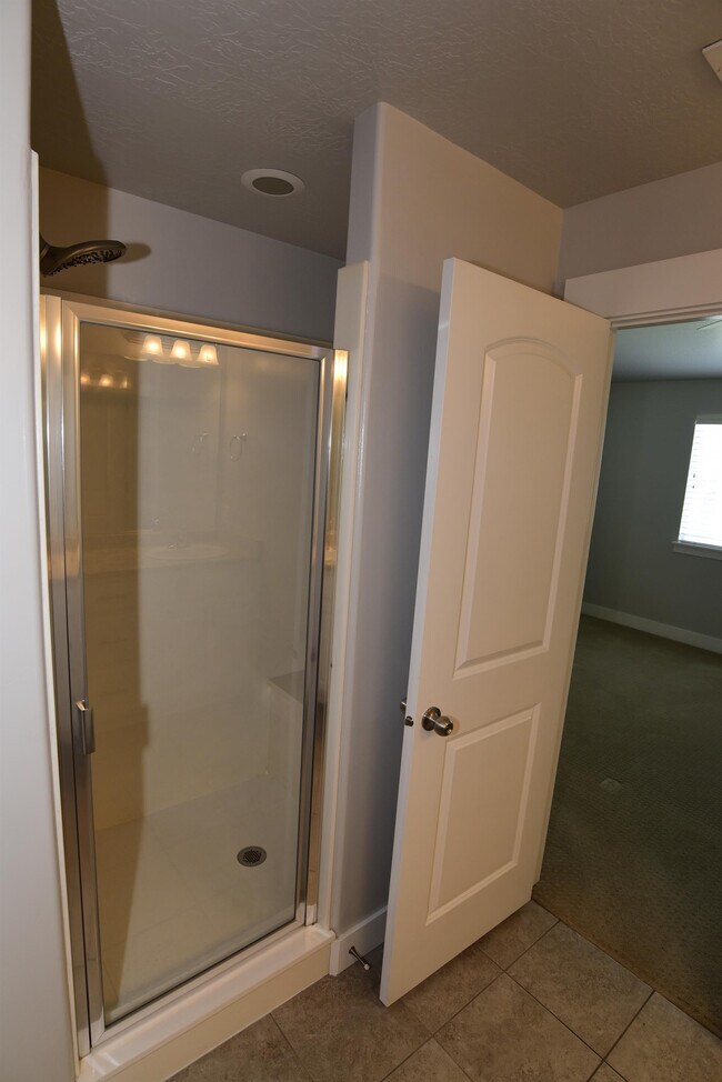 Building Photo - 15355 Tarawa Dr