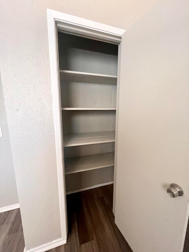 Building Photo - 529 42nd St