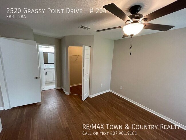 Building Photo - 2520 Grassy Point Dr