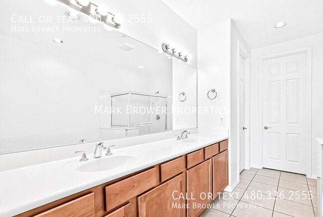 Building Photo - 16315 E Links Dr