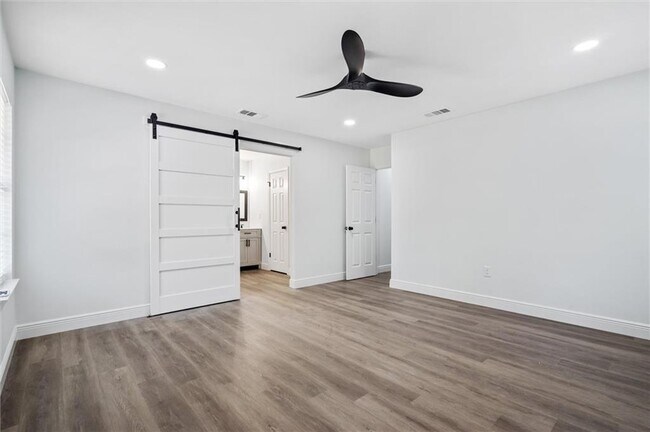 Building Photo - 7328 Janita Dr