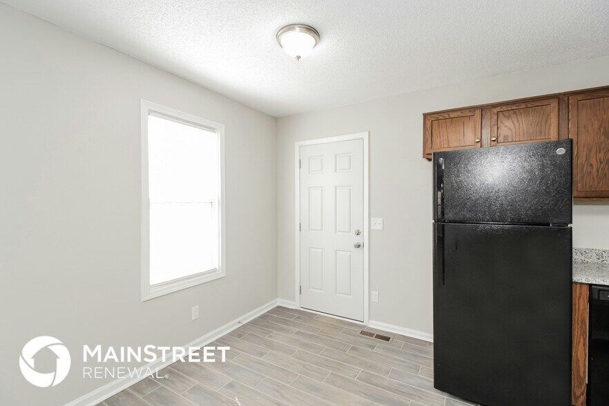 Building Photo - 581 Southern Trace Dr