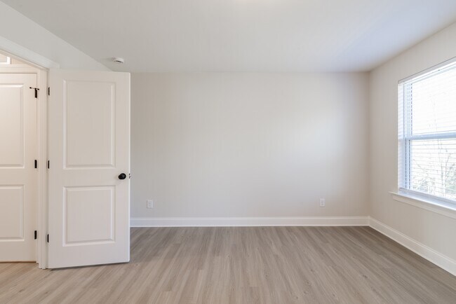 Building Photo - 3646 Trull St